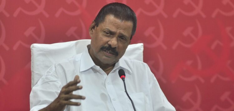 പി കെ ശ്യാമളയുടെ സ്ഥാനാർത്ഥിത്വം; ഭാര്യാപദം എങ്ങനെ പൊട്ടിമുളച്ചെന്ന് യോഗത്തിൽ എം വി ഗോവിന്ദൻ