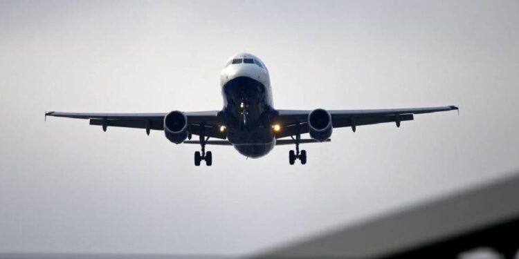 പശ്ചിമേഷ്യയിലെ സംഘർഷം; കേരളത്തിൽനിന്നും ഗൾഫ് രാജ്യങ്ങളിലേക്കുള്ള കൂടുതൽ വിമാന സർവീസുകൾ റദ്ദാക്കി