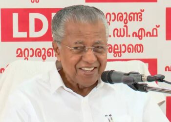 ചോദ്യം ചോദിക്കാൻ പത്രസമ്മേളനമല്ലല്ലോ പൊതുയോഗം, എന്നും അവളോടൊപ്പം’; വിവാദങ്ങൾക്ക് മറുപടിയുമായി മുഖ്യമന്ത്രി