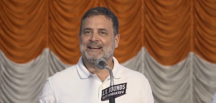 KSRTCയിൽ സ്ത്രീകൾക്ക് സൗജന്യ യാത്ര, ക്ഷേമ പെൻഷൻ 3,000 രൂപയാക്കും’; അഞ്ച് ഗ്യാരൻ്റികളുമായി രാഹുൽ ഗാന്ധി