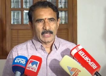 ബി ഗോപാലകൃഷ്ണന്റെ വിവാദ പ്രസ്താവനയില്‍ റിപ്പോര്‍ട്ട് തേടി മുഖ്യ തെരഞ്ഞെടുപ്പ് ഓഫീസര്‍
