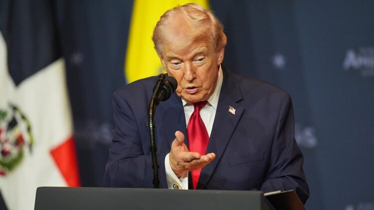 ആര്‍ക്കും വാങ്ങാം’, റഷ്യന്‍ എണ്ണയില്‍ നിലപാട് മാറ്റി ട്രംപ്; 30 ദിവസത്തെ ഇളവ് ക്രൂഡ് ഓയില്‍ വില കുറഞ്ഞു