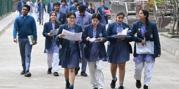 ഗള്‍ഫിലെ CBSE പ്ലസ്ടു പരീക്ഷകള്‍ റദ്ദാക്കി; പരീക്ഷാഫലം സംബന്ധിച്ച തീരുമാനം പിന്നീട്