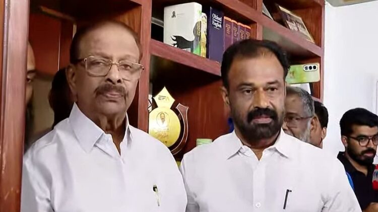 പിന്തുണയും അനുഗ്രഹവും തേടി മോഹനനെത്തി; ഷാള്‍ അണിയിച്ച് സ്വീകരിച്ച് കെ സുധാകരന്‍