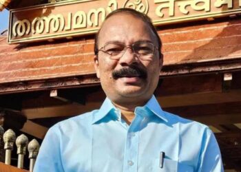 ശബരിമല സ്വര്‍ണക്കൊള്ള: പി എസ് പ്രശാന്തിനെ വീണ്ടും ചോദ്യം ചെയ്തു; നിഷേധിച്ച് ദേവസ്വം ബോര്‍ഡ് മുന്‍ പ്രസിഡന്റ്
