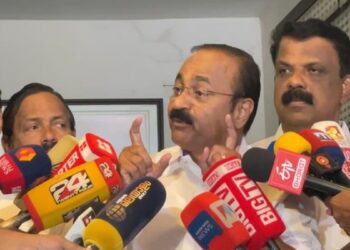 എല്ലാം തട്ടിക്കൂട്ട് സര്‍വേകള്‍, ഒപ്പത്തിനൊപ്പമെന്ന് വരുത്തി തീര്‍ക്കാന്‍ ശ്രമം