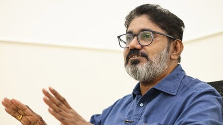 മണല്ത്തരികള് ഉരസിയുണ്ടായ സ്പാര്ക്കില് നിന്നാവാം അപകടം’; മുണ്ടത്തിക്കോട് ദുരന്തത്തില് സുരക്ഷാ വിദഗ്ധന്