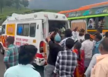 ഇടുക്കിയില്‍ മിനി ബസ് താഴ്ചയിലേക്ക് മറിഞ്ഞുണ്ടായ അപകടം; മരണം രണ്ടായി