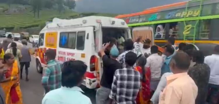 ഇടുക്കിയില് മിനി ബസ് താഴ്ചയിലേക്ക് മറിഞ്ഞുണ്ടായ അപകടം; മരണം രണ്ടായി