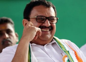 പാണക്കാട് തലയിൽ മുണ്ടിട്ട് പോയ വിദ്വാന്മാരാണ് ഇപ്പോൾ കുറ്റം പറയുന്നത്, ഞങ്ങൾ പരസ്യമായി തന്നെയാണ് പോകുന്നത്’
