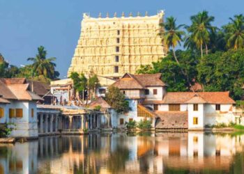 പത്മനാഭസ്വാമി ക്ഷേത്രത്തിലെ അമൂല്യവസ്തുക്കള് കാണാതായ സംഭവം; റിപ്പോര്ട്ട് ഇന്ന് ആഭ്യന്തര മന്ത്രിക്ക് കൈമാറും
