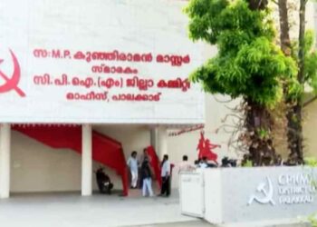 പാലക്കാട് സിപിഐഎമ്മില്‍ കൂട്ടരാജി; ഏരിയാ കമ്മിറ്റി അംഗത്തെ ജില്ലാ സെക്രട്ടറി അധിക്ഷേപിച്ചെന്ന് ആരോപണം