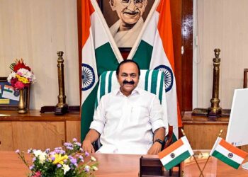 വടശേരി ദാമോദരന്‍ മേനോന്‍ സതീശന്‍’; ജിന്റോയുടെ ജാതിവാല്‍ വിമര്‍ശനത്തില്‍ അനുകൂലിച്ചും എതിര്‍ത്തും കോണ്‍ഗ്രസ് നേതാക്കള്
