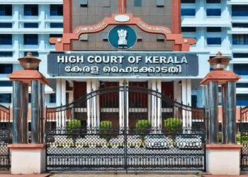 നടിയെ ആക്രമിച്ച കേസ്: മെമ്മറി കാര്‍ഡിലെ പുനരന്വേഷണ ഹര്‍ജി പരിഗണിക്കുന്നതില്‍ നിന്ന് ജഡ്ജി പിന്മാറി