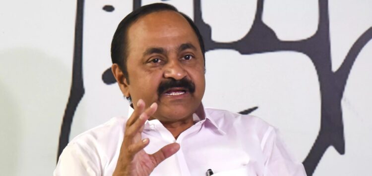 ആര്‍ഭാടം, അനാവശ്യം; മുഖ്യമന്ത്രിക്ക് നല്‍കുന്ന ‘ഗാര്‍ഡ് ഓഫ് ഓണര്‍’ ഒഴിവാക്കണമെന്ന് വി ഡി സതീശന്‍