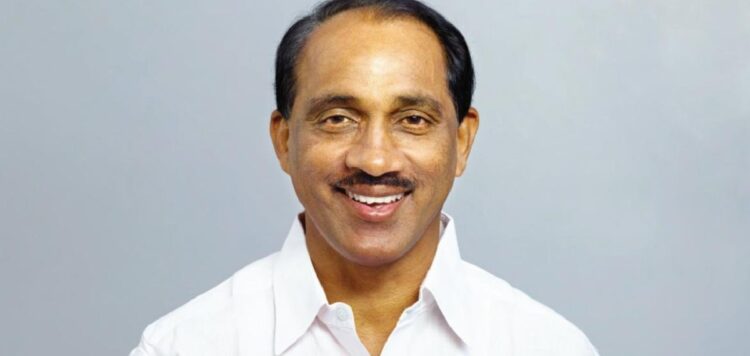 വിവാദ പ്ലീഡര് നിയമനം: ‘മുഖ്യമന്ത്രിയോട് ശുപാര്ശ ചെയ് തത് ഒരു യുവ എംപി’; വെളിപ്പെടുത്തലുമായി കെ ബാബു