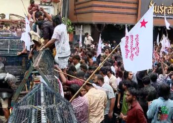 ജന്തര്‍ മന്തര്‍ പ്രതിധ്വനിച്ചു; കേരളത്തിലും പ്രതിഷേധം ആര്‍ത്തിരമ്പുന്നു