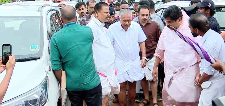 ശക്തമായ മഴയുണ്ടാകുമെന്ന് മുന്നറിയിപ്പ് ലഭിച്ചിട്ടും സർക്കാർ സുരക്ഷാ മുന്നൊരുക്കങ്ങൾ ചെയ്തില്ല: പിണറായി വിജയൻ