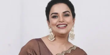 നിരപരാധിത്വം തെളിയിക്കാതെ ഇനി പടിയിറങ്ങില്ല; പ്രതികരണവുമായി ശ്വേത മേനോന്‍