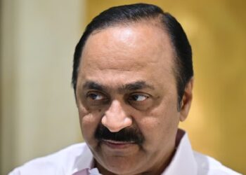മുഖ്യമന്ത്രി-കെഎസ്യു തര്ക്കം: വി ഡി സതീശനെ തള്ളി ഹൈക്കമാന്ഡ്
